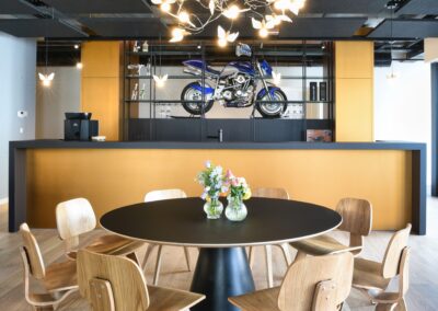 Artico Interieur - Kantoren Orfit Industries Kantoorinrichting